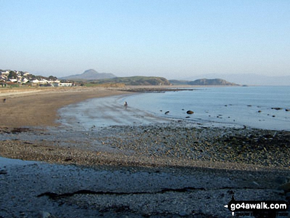 Walk gw184 Llanystumdwy and Afon Dwyfach from Criccieth - Rhinog Fawr across Tremadog Bay from Criccieth