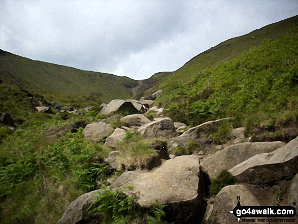 Walk d296 Jacob's Ladder and Kinder Scout from Edale - The view up Grindsbrook Clough