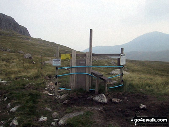 Stile over the electric fence near Red Tarn (Langdale)