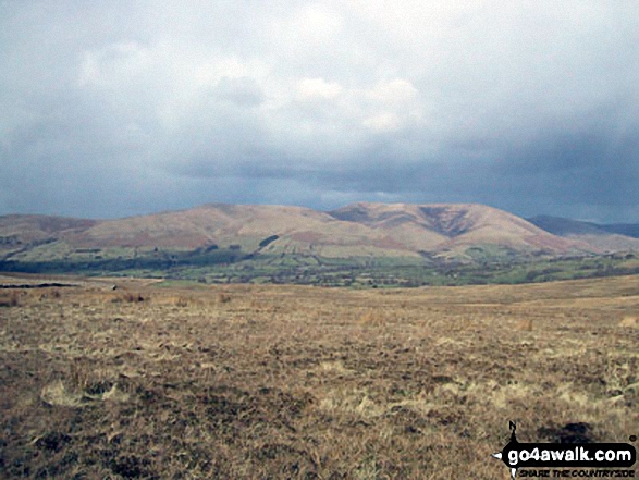 Walk c344 Aye Gill Pike and Snaizwold Fell from Dent - The Howgills from Long Moor (Dentdale)