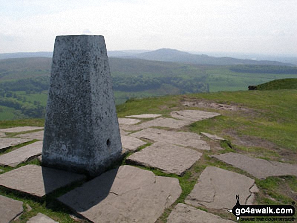 Walk ch101 Shutlingsloe and Wildboarclough from Ridgegate Reservoir - Shutlingsloe summit