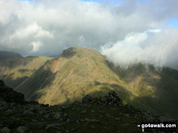 Walk c215 Scafell Pike from Seathwaite (Borrowdale) - A moody looking Great Gable from Great End's north ridge close to Custs Gully