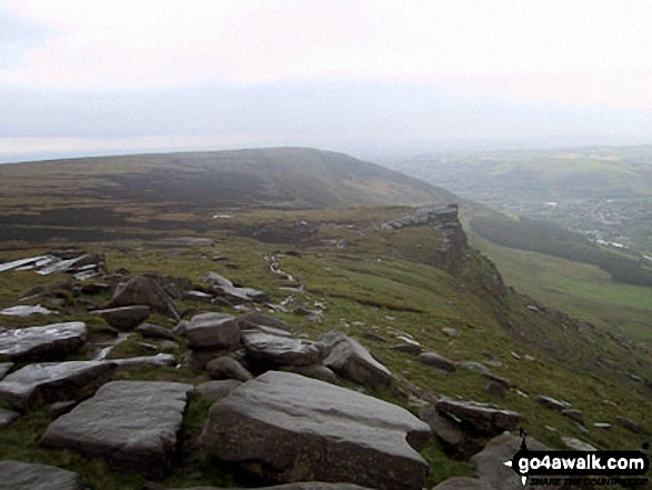 Walk gm150 Great Dove Stone Rocks Stable Stones Brow (Hoarstone Edge) from Dove Stone Reservoir, Greenfield - Alphin Pike from Stable Stones Brow (Hoarstone Edge)