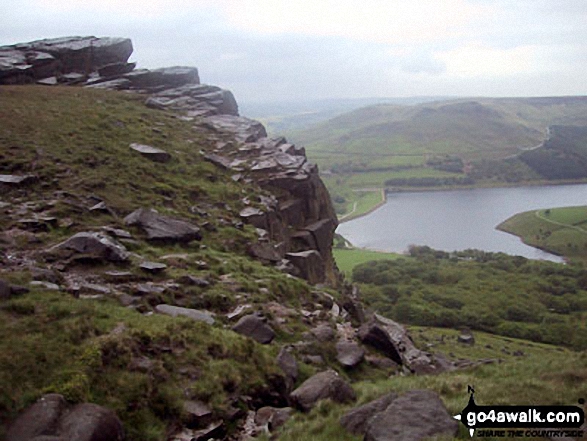 Walk gm134 Stable Stones Brow (Hoarstone Edge) and Alphin Pike from Dove Stone Reservoir, Greenfield - Dick Hill above Dovestone Reservoir from Stable Stones Brow (Hoarstone Edge)