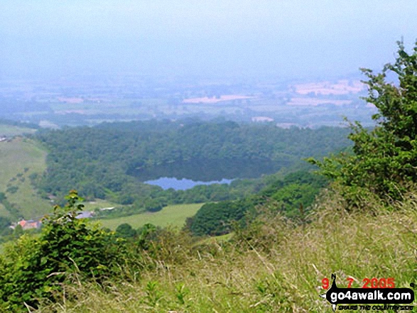 Walk ny105 Whitestone Cliff from The Kilburn White Horse - Gormire Lake nr Sutton Bank