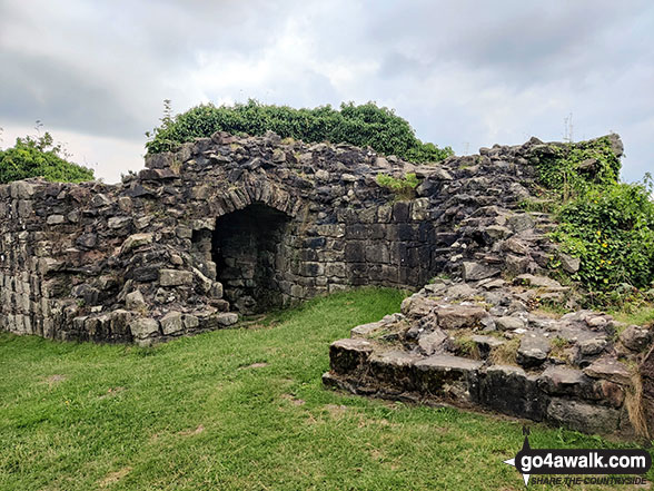 Walk ch151 The Sandstone Trail and The Shropshire Union Canal from Tiverton - Part of Beeston Castle's Outer Bailey