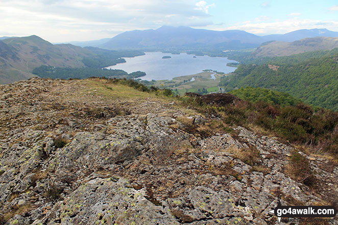 Walk c369 High Raise, Ullscarf and Grange Fell from Rosthwaite - The summit of King's How with Derwent Water and Skiddaw in the distance