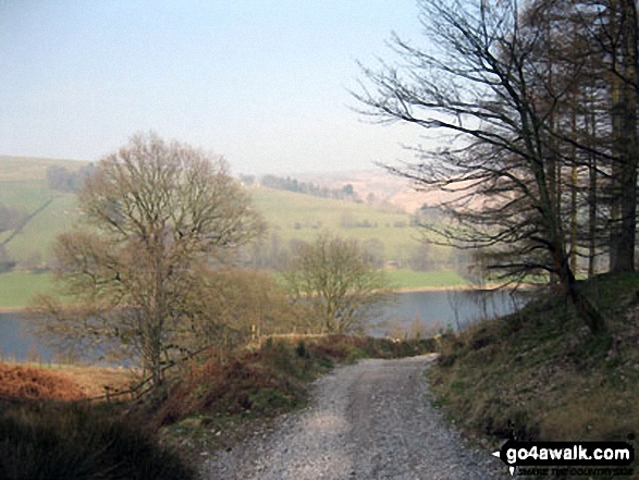 Walk d136 Crook Hill (Ladybower) from Ladybower Reservoir - Ladybower Reservoir from Hagg Side Woods