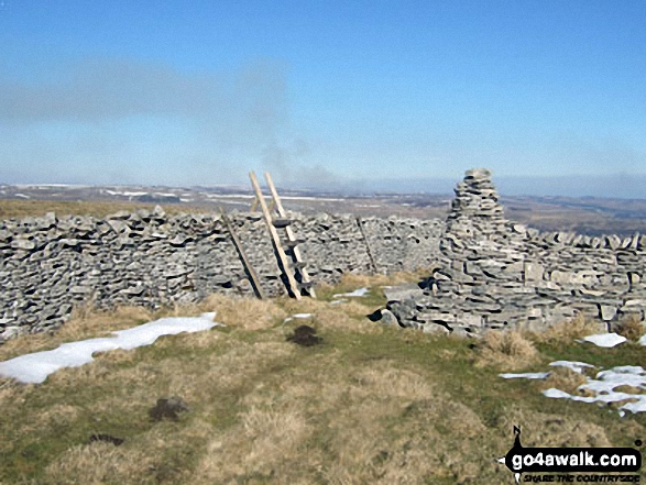 Walk ny160 Addlebrough and Thornton Rust from Askrigg, Wensleydale - Cairn and Ladder Stile on Addlebrough