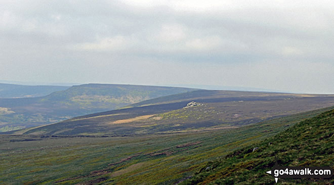 Howden Edge and the Crow Stones from Bull Clough at the northern end of Howden Reservoir