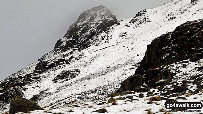 Walk c118 Great Gable from Seathwaite (Borrowdale) - Snow on Great Napes from Sty Head