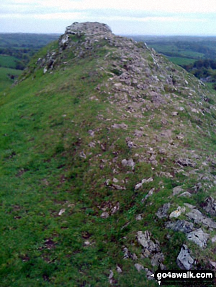 Walk d140 The Tissington Trail and Dove Dale from Ashbourne - Thorpe Cloud summit