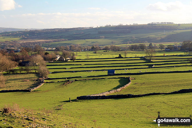 Walk d206 Monsal Dale and Ashford in the Water from Bakewell - Heading towards Little Longstone from Longstone Moor