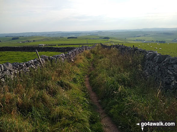 Walk d119 Eldon Hill (Perryfoot) from Peak Forest - Descending the Limestone Way back into Old Dam