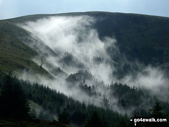 Temperature inversion on Tarrenhendre seen from Mynydd Rhyd-galed