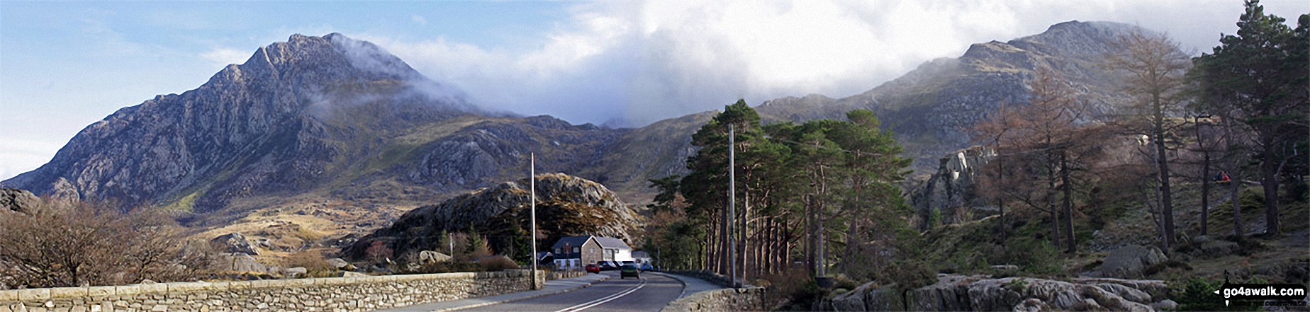 Walk gw219 Llyn y Cwn from Ogwen Cottage, Llyn Ogwen - Tryfan, Bwlch Tryfan, Bristly Ridge and Glyder Fach from Llyn Ogwen