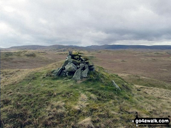 Walk c431 The Wet Sleddale Wainwright Outlying Fells - Gambling Crag Summit Cairn