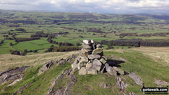 Walk c339 Calf Top from Barbon - Eskholme Pike summit cairn and view