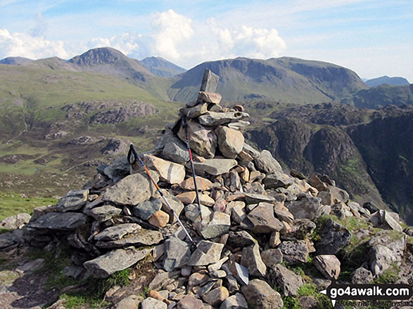 Walk c456 Fleetwith Pike, Hay Stacks, Brandreth and Grey Knotts from Honister Hause - The summit cairn on Fleetwith Pike