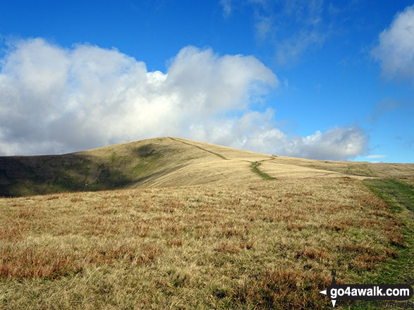 Walk c431 The Wet Sleddale Wainwright Outlying Fells - The onward path from Winder Hill to Arant Haw