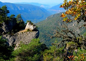 Walking in Averyon, France - Gorge du Tarn