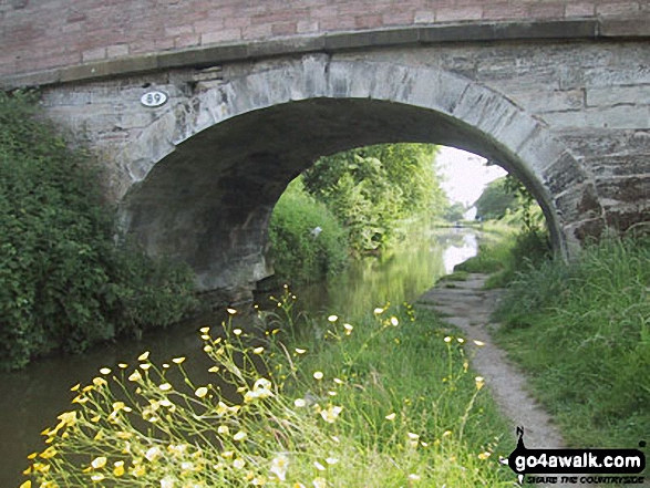 Walk ch145 Mow Cop from Ackers Crossing - The Macclesfield Canal near Scholar Green