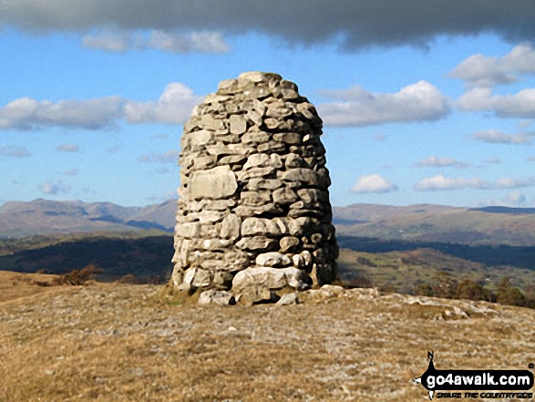 Lord's Seat (Whitbarrow Scar) summit beacon