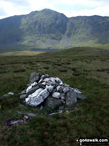 Walk gw157 Llechwedd Du, Esgeiriau Gwynion, Foel Hafod-fynydd and Moel y Cerrig Duon from Bwlch y Groes - Foel Hafod-fynydd summit cairn with Aran Fawddwy looming beyond