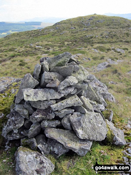 Manod Bach's twin summit cairns