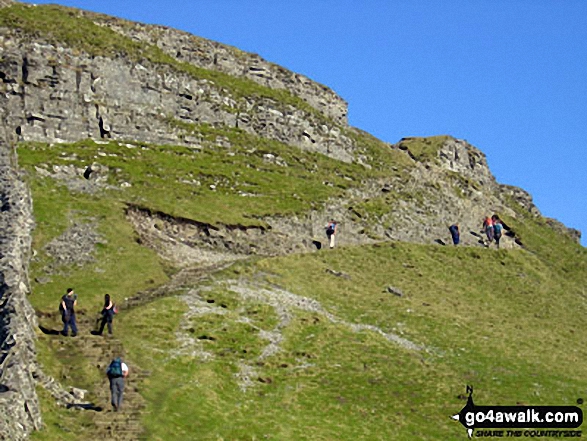 Walk ny101 The Yorkshire Three Peaks from Horton in Ribblesdale - Following the Pennine Way up the South ridge of Pen-y-ghent