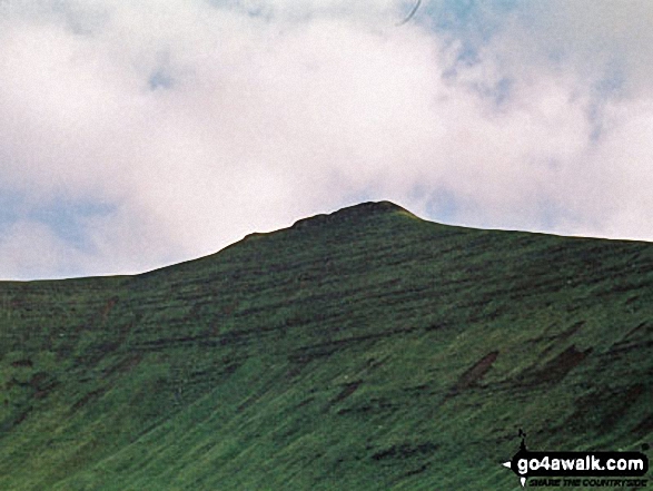 Walk po107 Y Gyrn, Corn Du and Pen y Fan from The Storey Arms Outdoor Centre - Corn Du