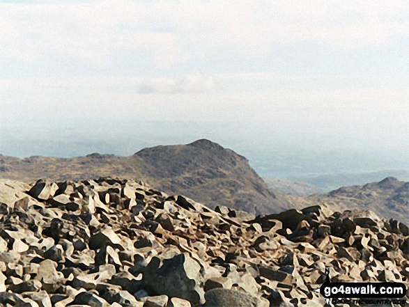 Walk c215 Scafell Pike from Seathwaite (Borrowdale) - Bow Fell (Bowfell) from Scafell Pike