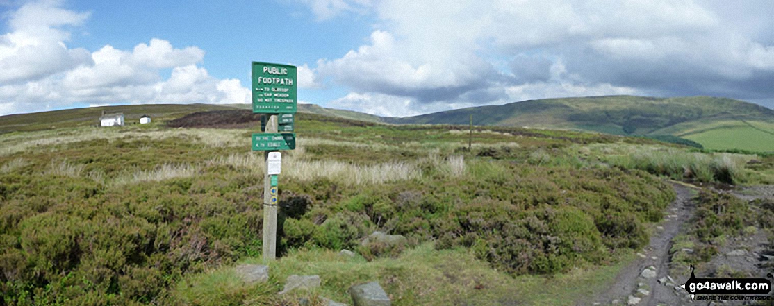 Walk d210 White Brow and Kinder Reservoir from Hayfield - Junction with the Snake Path on Middle Moor (Hayfield)