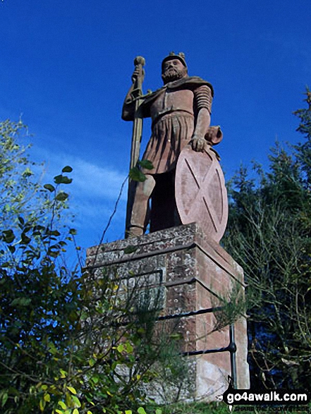 Wallace's Statue at Dryburgh - just off The St Cuthbert's Way