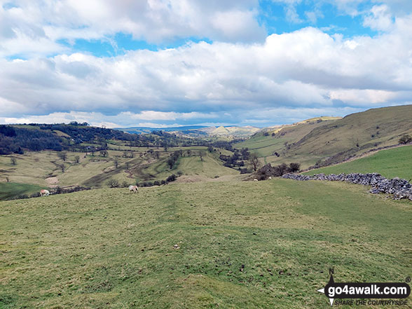 Walk d207 Beresford Dale, Alstonefield, Wolfscote Dale, Biggin Dale and Biggin from Hartington - The view from Carder Low