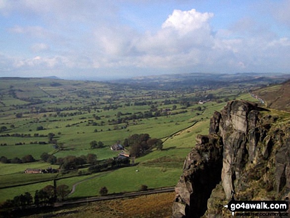 Walk s116 The Roaches, Hen Cloud, Meerbrook and Lud's Church from Gradbach - The Cheshire Plain from The Roaches