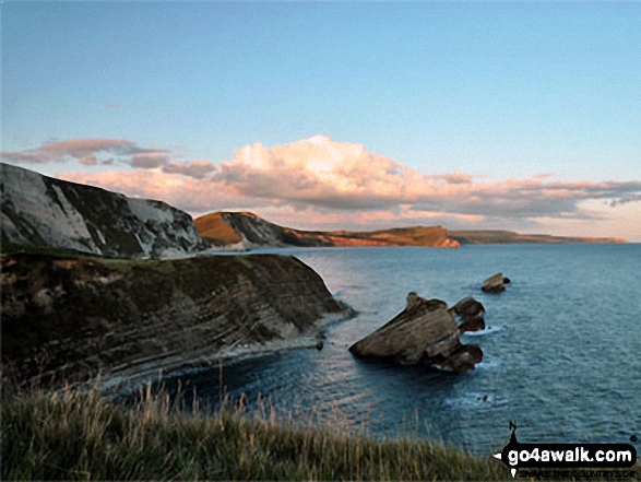 Walk do126 Ringstead Bay, Durdle Door and The Jurassic Coast from Lulworth Cove - Mupe Rocks from near Lulworth Cove