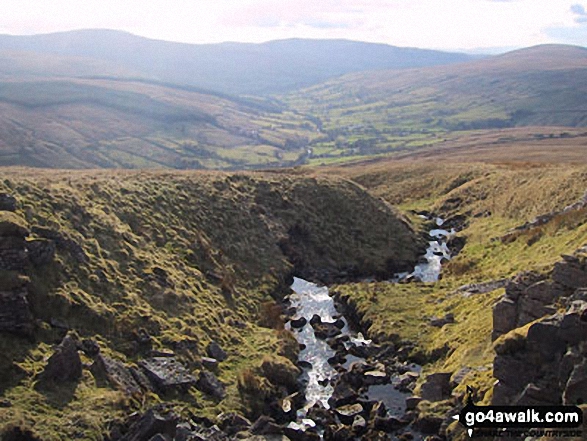 Walk c319 Cross Wold from Dent Railway Station - Dentdale with Whernside (left) Calf Top (centre) and Aye Gill Pike (right) from Great Knoutberry Hill (Widdale Fell)