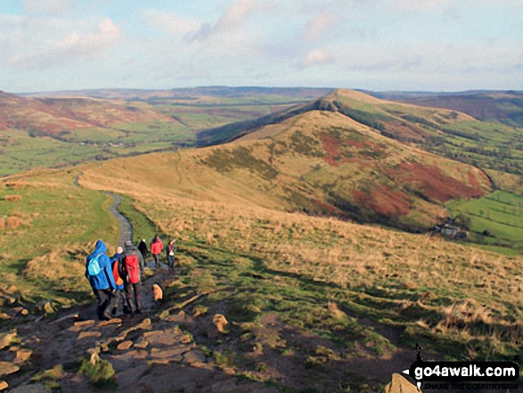 Heading towards Hollins Cross, Back Tor (Hollins Cross) and Lose Hill (Ward's Piece)