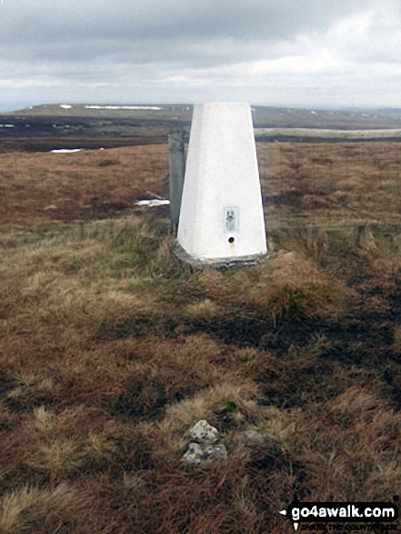 Walk sy125 Dead Edge End, Britland Edge Hill and Snailsden from Winscar Reservoir, Dunford Bridge - Dead Edge End summit trig point