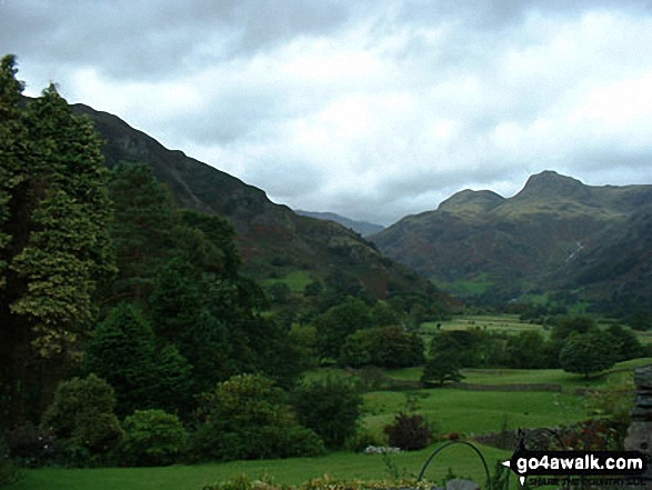 Lingmoor Fell (left) and the Langdale Pikes (right) from Elterwater