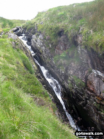 Walk cw115 Allt-fawr, Moel Druman and Ysgafell Wen from Crimea Pass (Bwlch y Gorddinan) - Waterfall SE of Moel Lledr