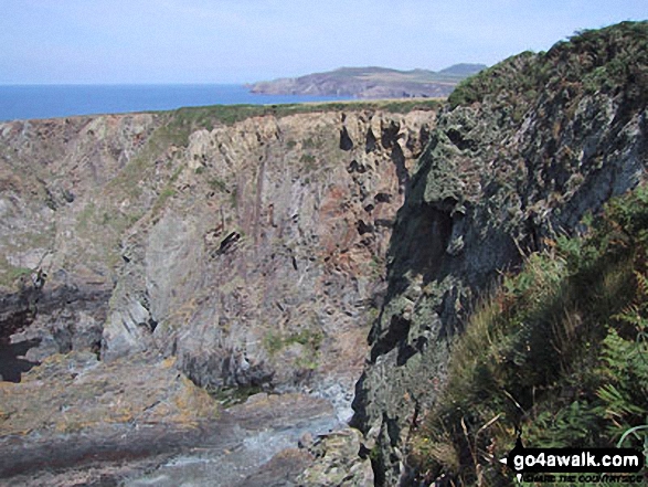 Walk pe106 Carregwastad Point from Strumble Head - The Pembrokeshire Coast Path