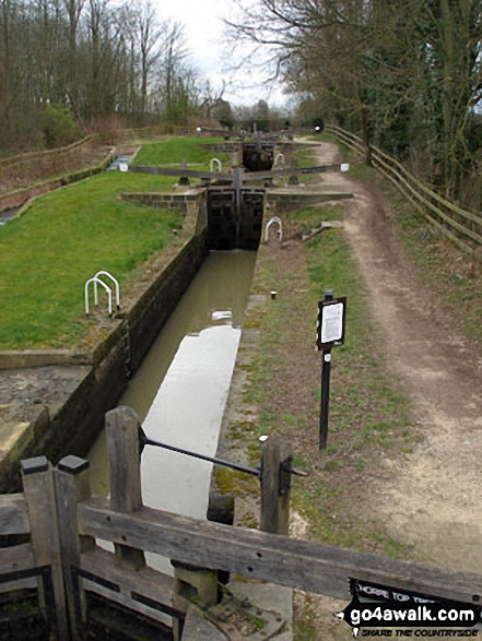 The Chesterfield Canal - Thorpe Top Triple Lock