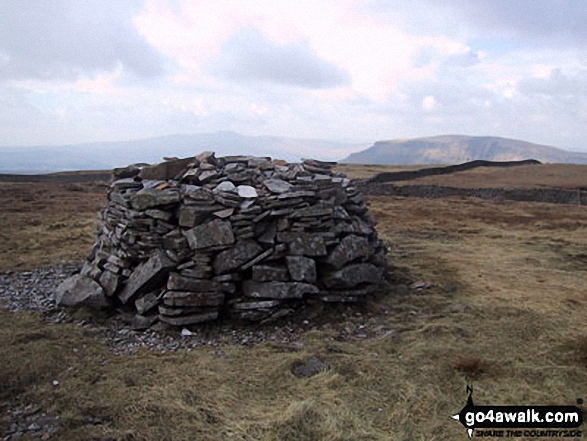 Walk Fountains Fell walking UK Mountains in The Southern Dales Area The Yorkshire Dales National Park North Yorkshire, England