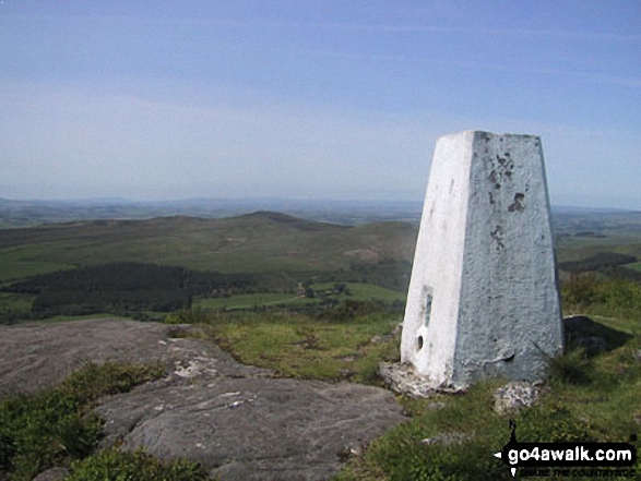 Walk ny167 Ryelstone Fell, Sharp Haw and Rough Crag from Embsay - Crookrise Crag Top summit