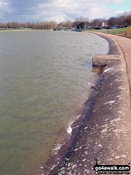 Walk ht112 Fairlands Valley Park, Stevenage - The Lake in Fairlands Valley Park, Stevenage