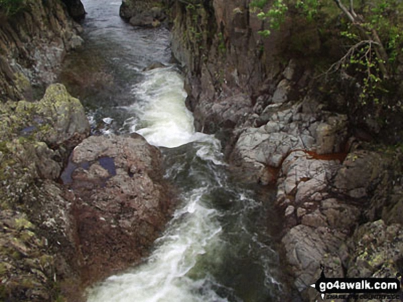 Walk c115 Langstrath Beck from Rosthwaite - Stonethwaite beck in the Langstrath Valley