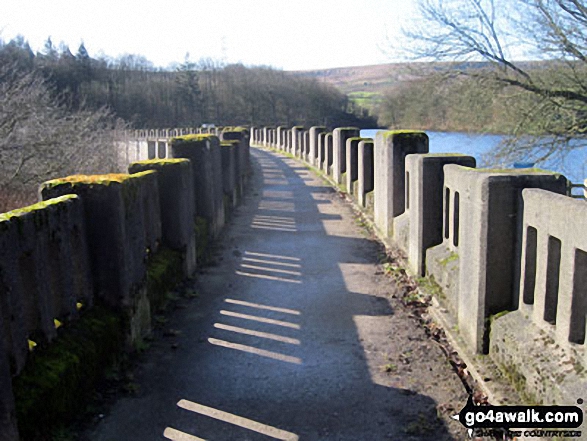 Walk wy171 Dog Hill (Rishworth Moor) from Ryburn Reservoir - Ryburn Reservoir Dam