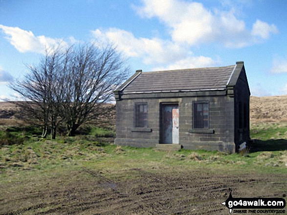 Walk wy171 Dog Hill (Rishworth Moor) from Ryburn Reservoir - Green Withens Reservoir control building